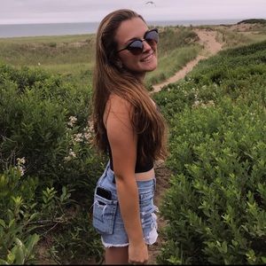 Meet your Posher, Makayla